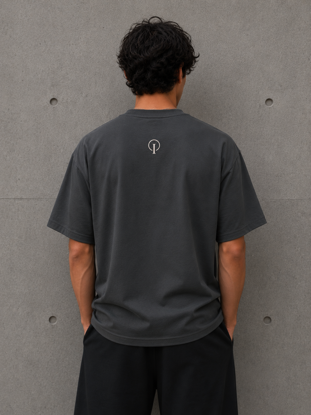 ONEIAM Essential Tee